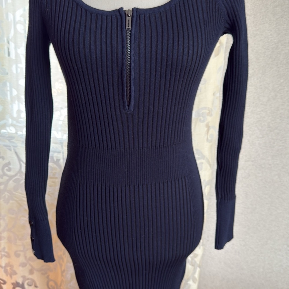 Dress - Picture 5 of 7